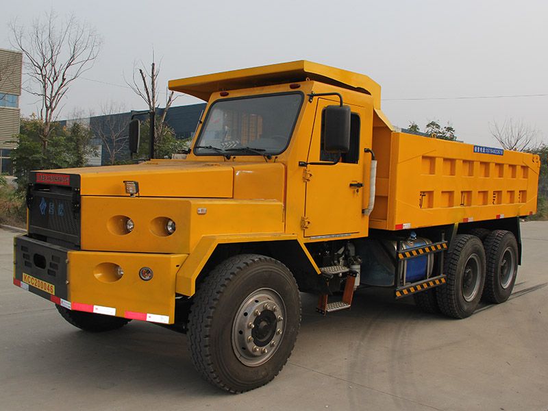 25噸礦用濕式制動(dòng)運輸車(chē)