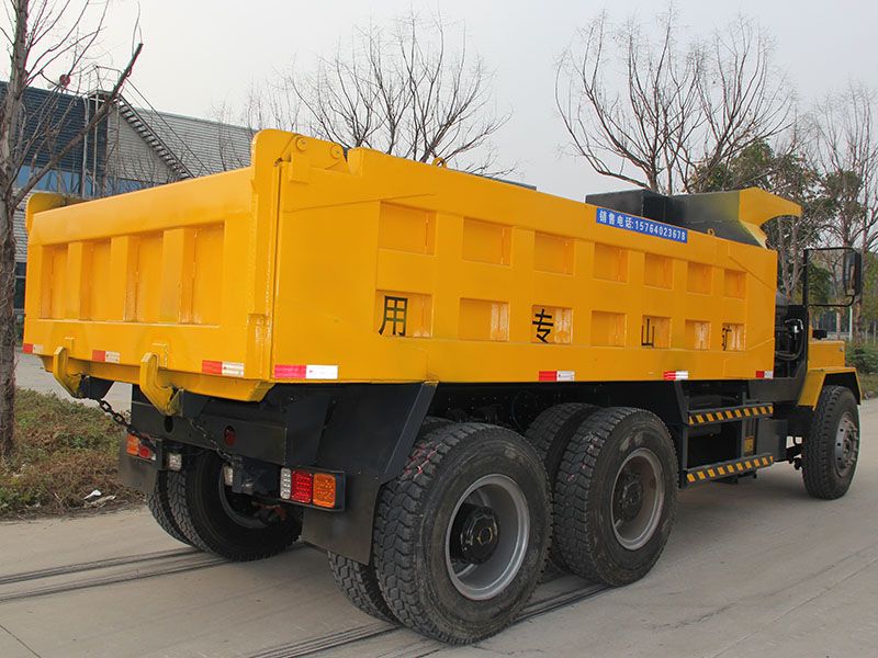 25噸礦用濕式制動(dòng)運輸車(chē)