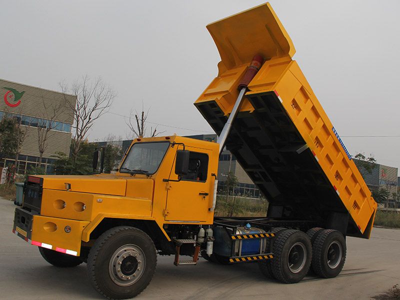 25噸礦用濕式制動(dòng)運輸車(chē)