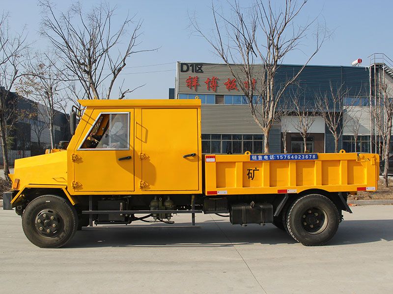 CSQ-5T礦用雙排運輸車(chē)